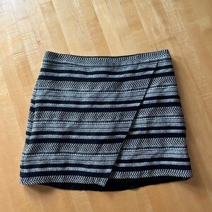 J. Crew Size 6 Mini Skirt Wool Looking Fully Lined Apron Black and White